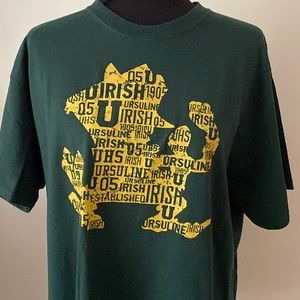 Ursuline Fighting Irish T-shirt Green gold Sz XL excellent condition sports